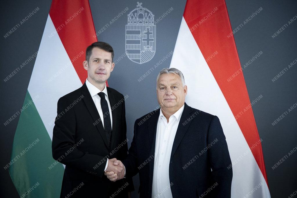 Orbán Viktor fogadta a VMSZ megbízott elnökét