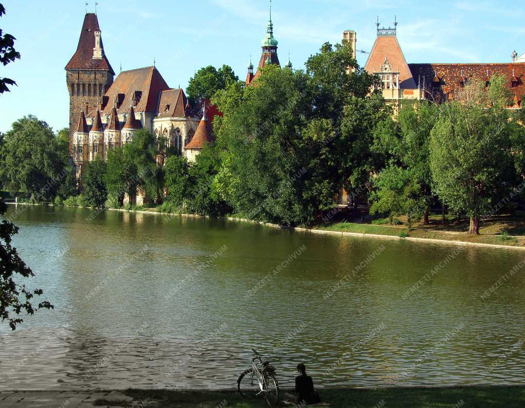 Városkép - Budapest - Vajdahunyad-vár a Városligetben