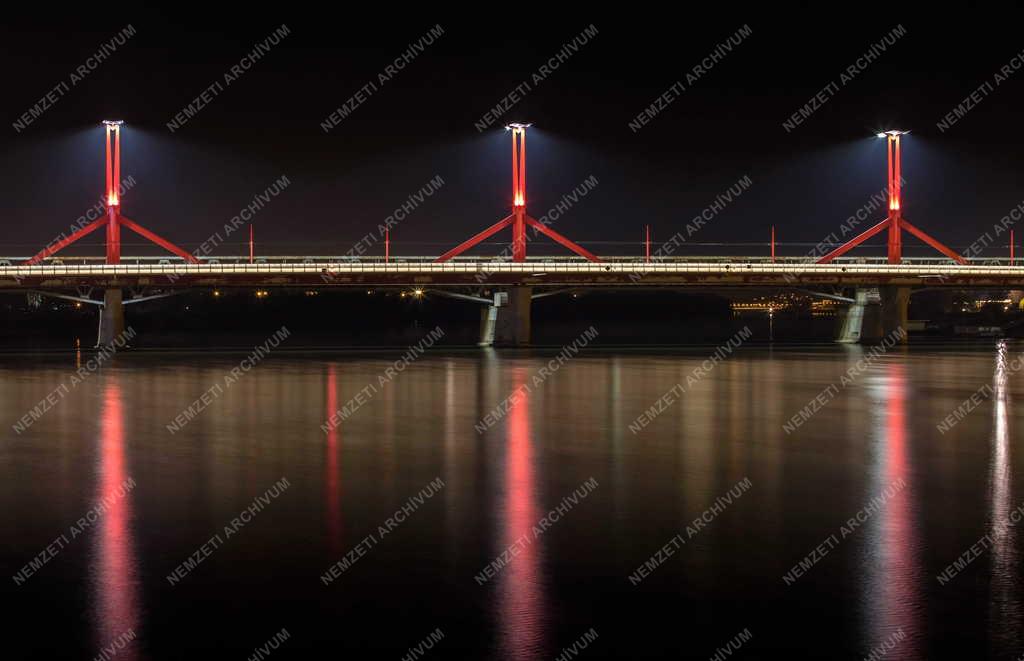 Közlekedési létesítmény - Budapest - A Rákóczi híd