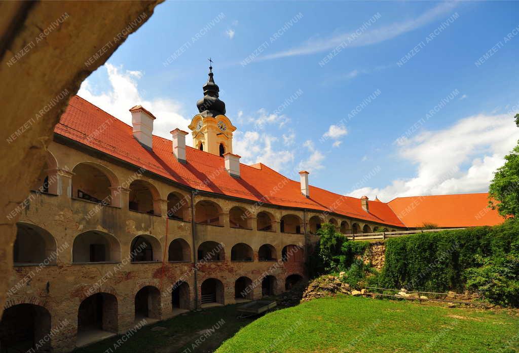 Műemlék - Felsőlendva - A felsőlendvai vár