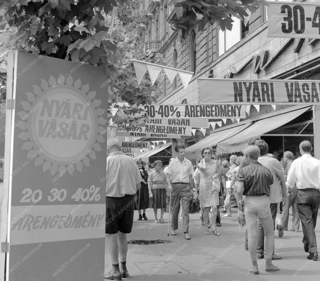 Kereskedelem - Nyári ruházati vásár