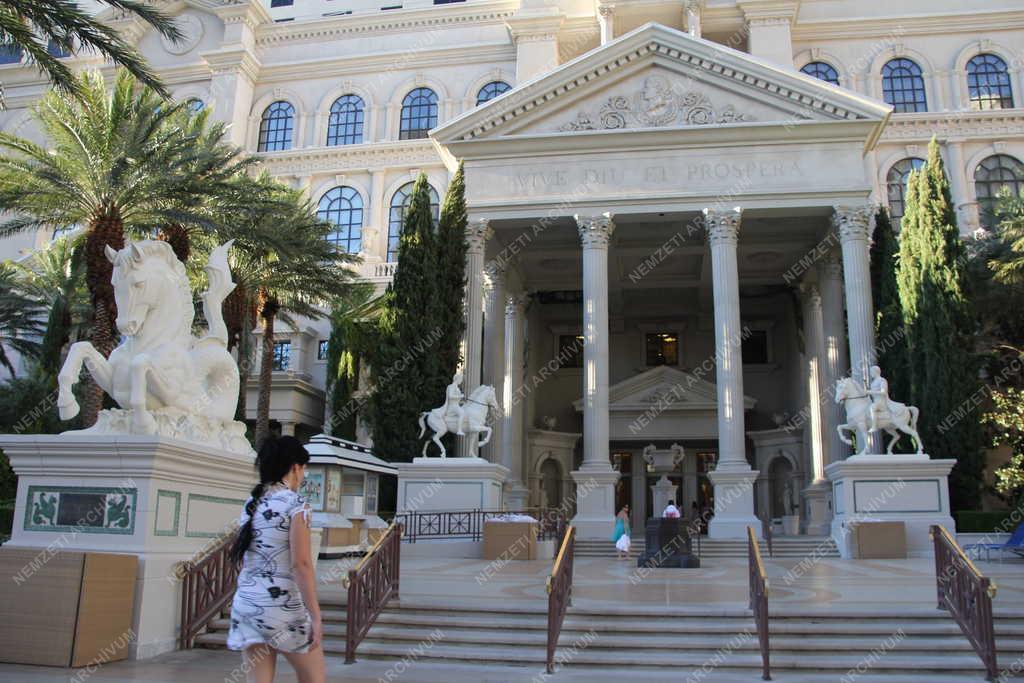 Épület - A Caesars Palace luxushotel Las Vegasban