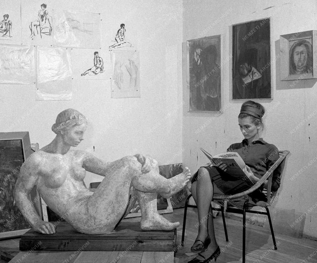 Kultúra - Cyránsky Mária szobrászművész