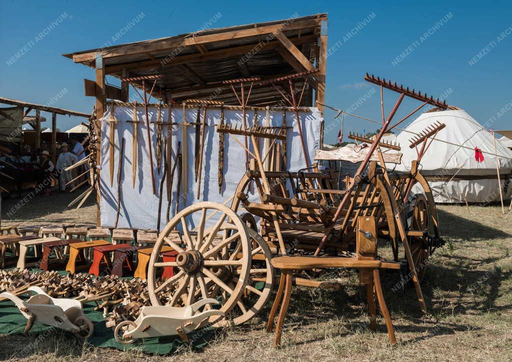 Néphagyomány - Kultúra - Ősök Napja Bugacon - Kurultaj Magyar Törzsi Gyűlés