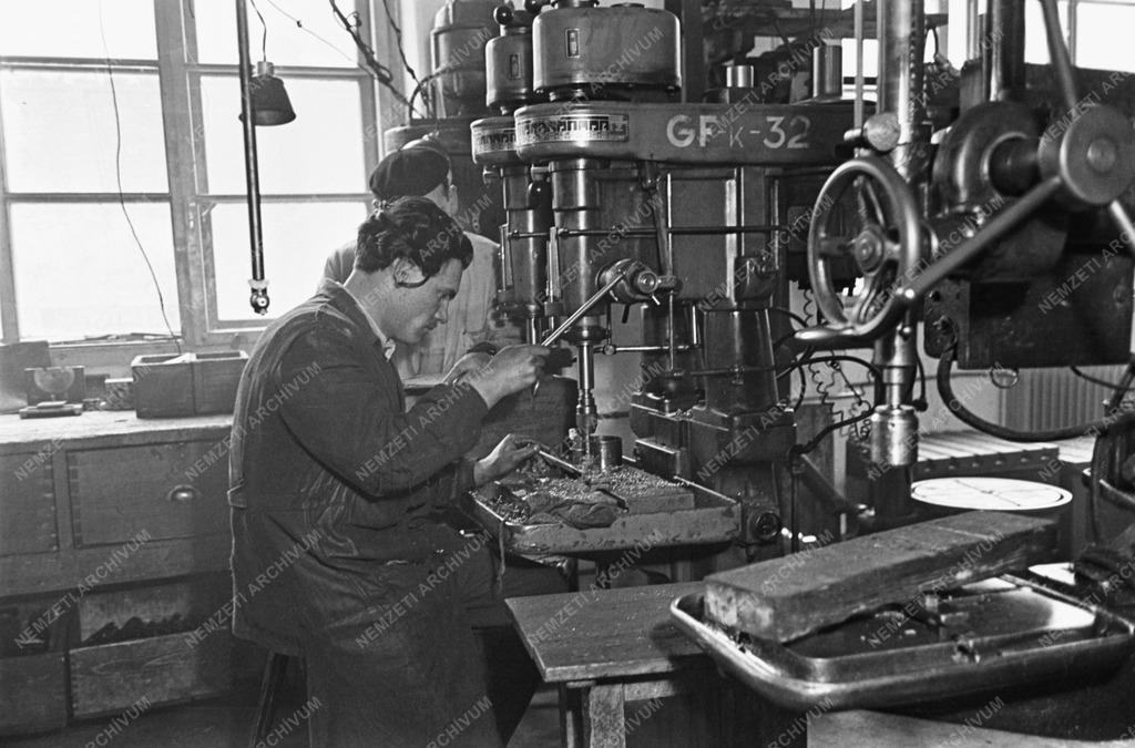 Ipar - Csonka Gépgyár