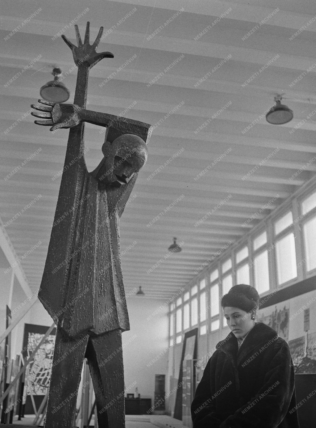 Kultúra - A Budapesti Történeti Múzeum magyar vonatkozású auschwitzi emlékkiállítása