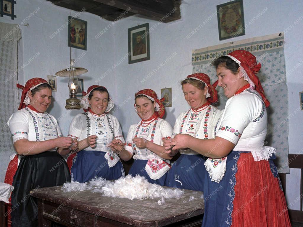 Néphagyomány - Nógrád megyei népviselet