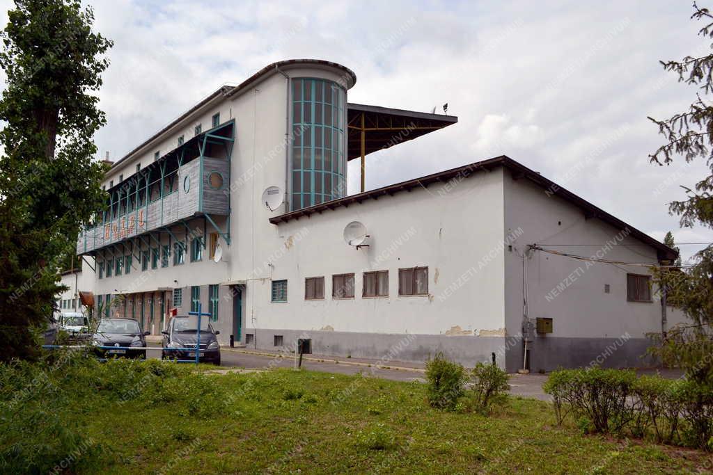 Épületfotó - Stadion - Népliget