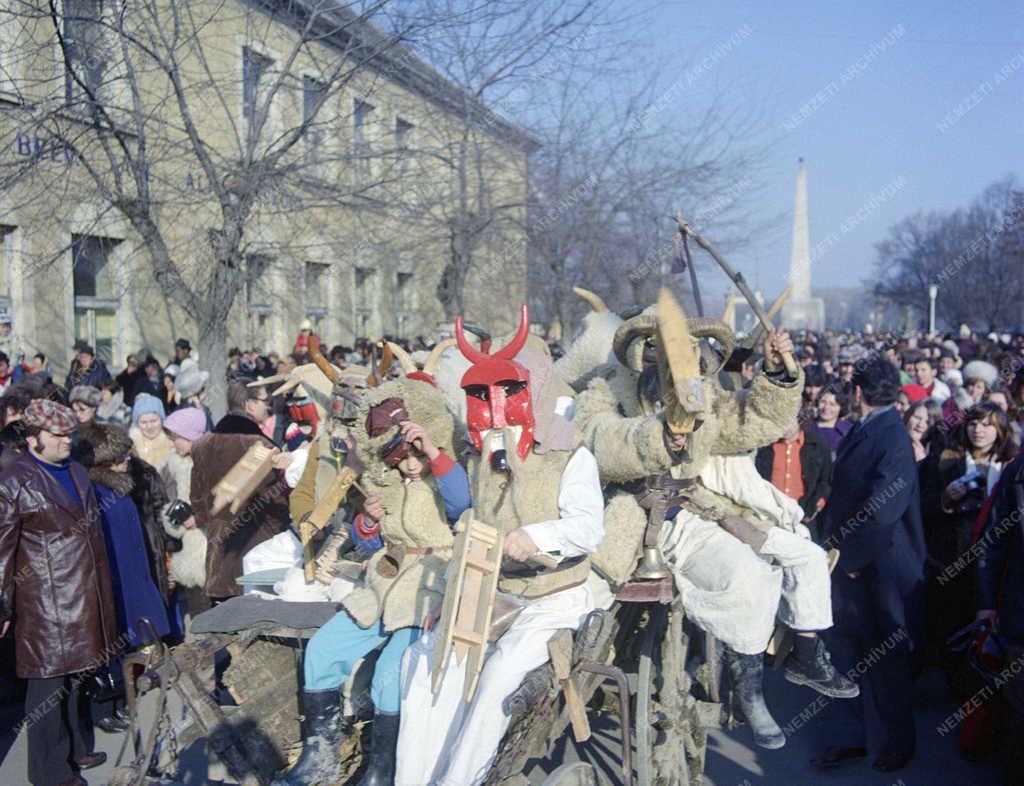 Folklór - Busójárás Mohácson - Maszkos busók