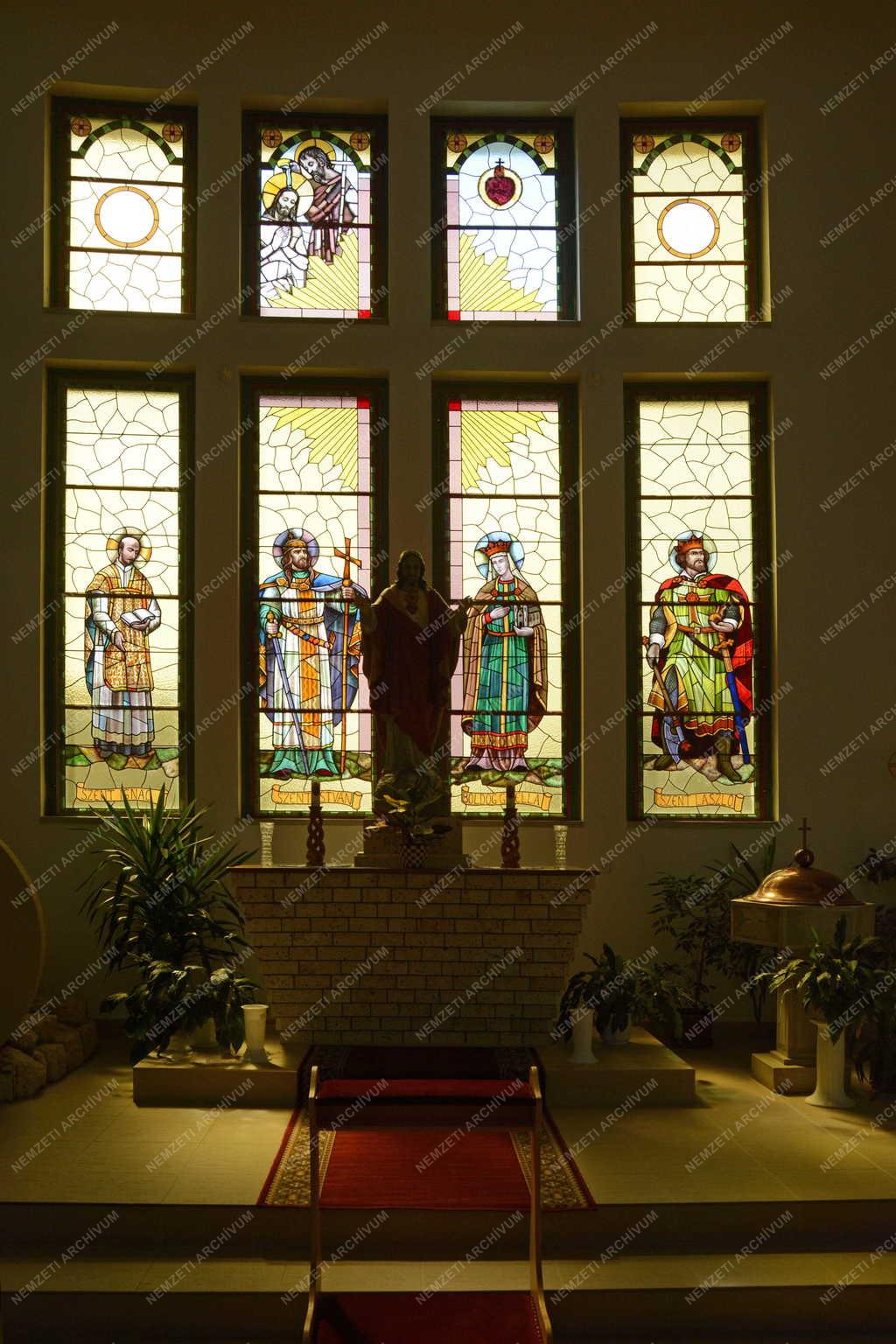 Mezőkövesd - A Jézus Szíve plébániatemplom