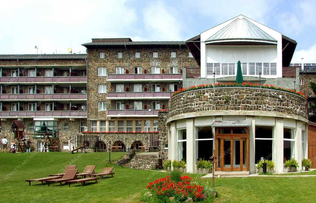 Idegenforgalom - Galyatető - Szálloda