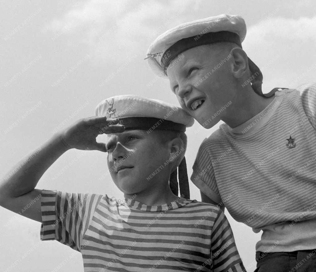 Szervezet - Szabadidő - Országos jubileumi úttörő vízitúra