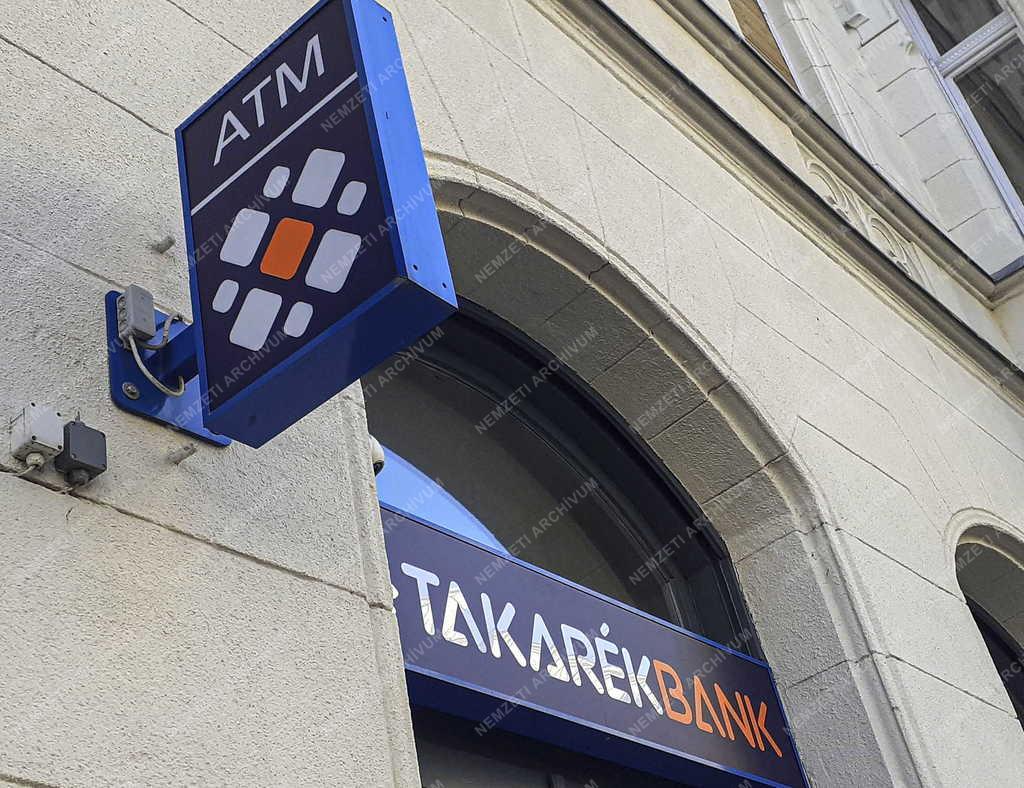Pénzügy - Budapest - Takarékbank Zrt. fiókja
