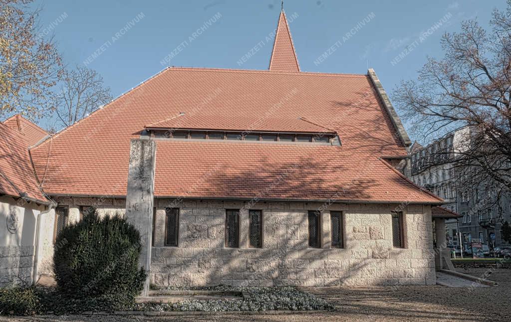 Egyházi épület - Budapest - Városmajori műemlék templom