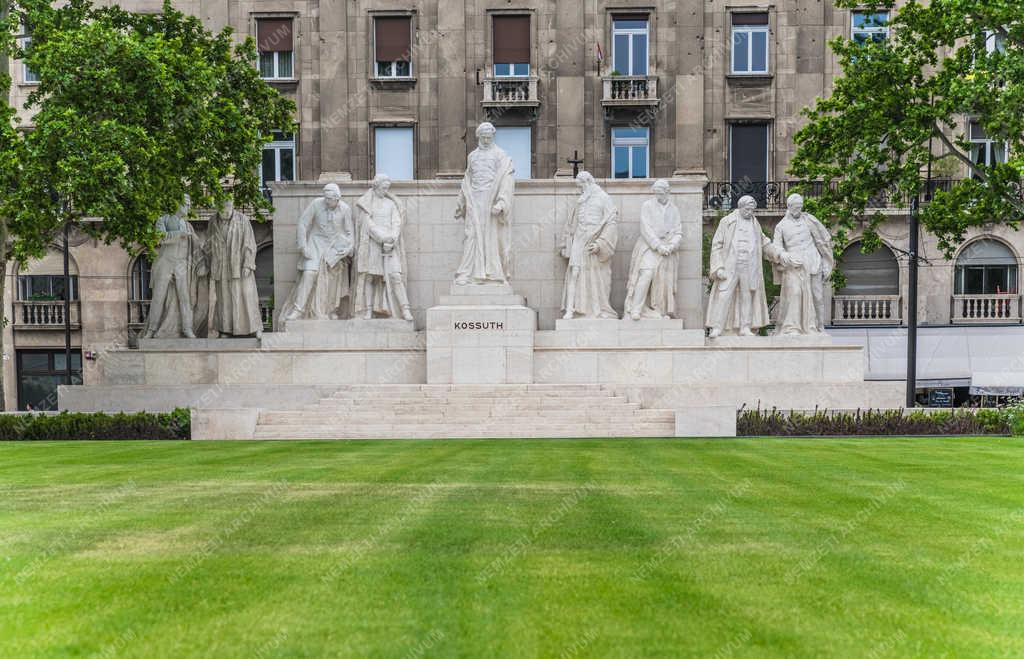 Emlékmű - Budapest - Kossuth Lajos emlékmű