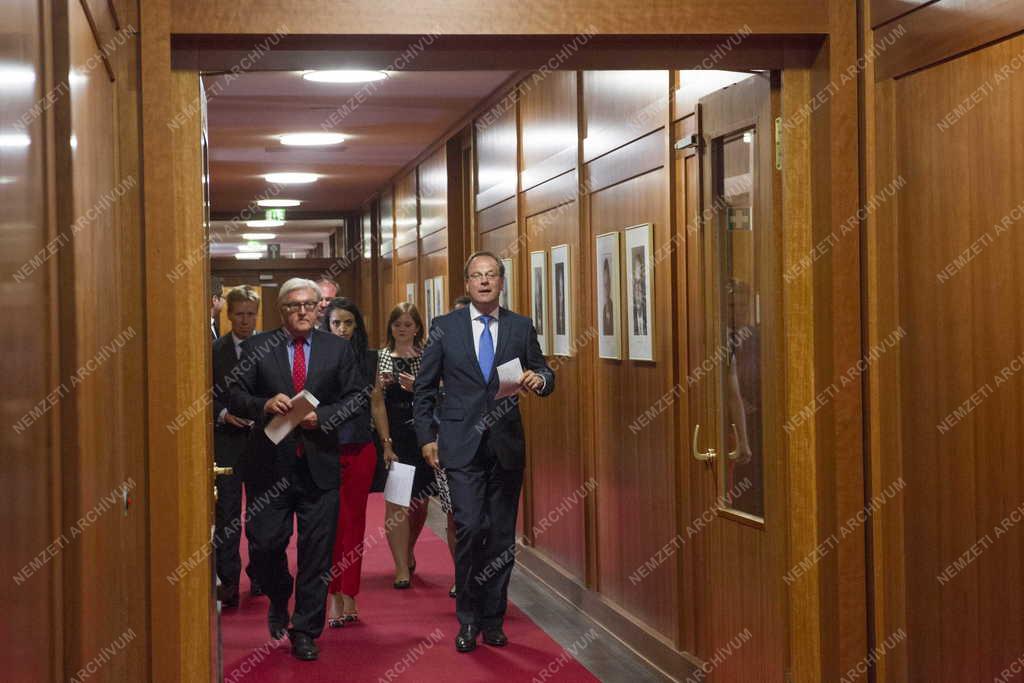 Navracsics Tibor külgazdasági és külügyminiszter tárgyalása Berlinben
