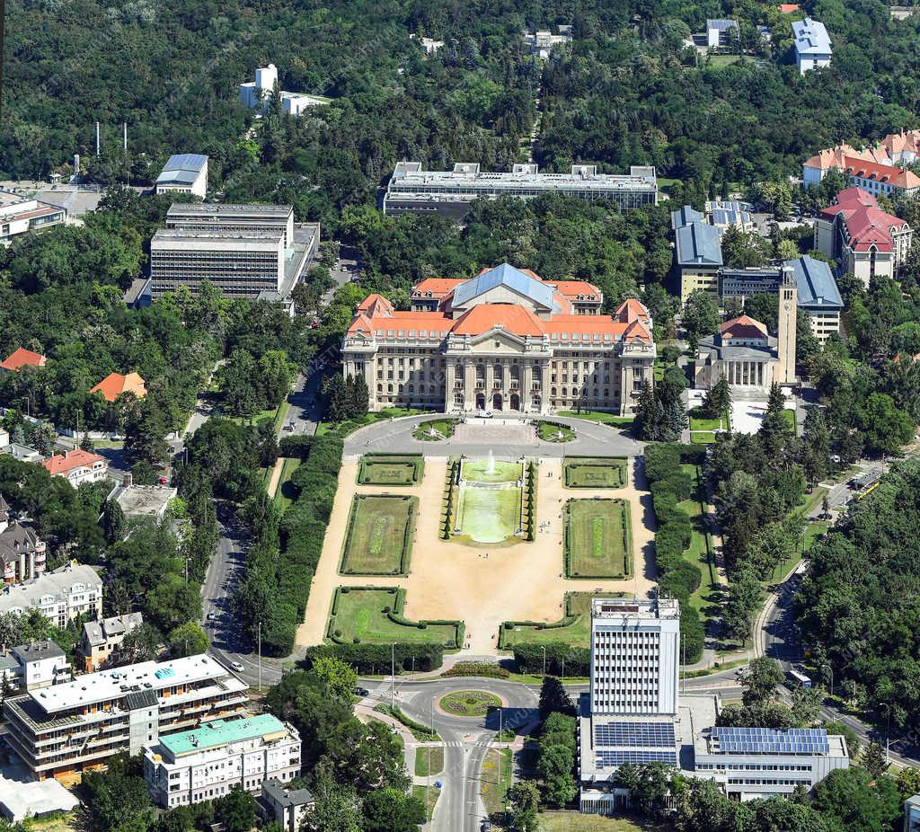 Felsőoktatás - Debrecen - 20 éves a Debreceni Egyetem