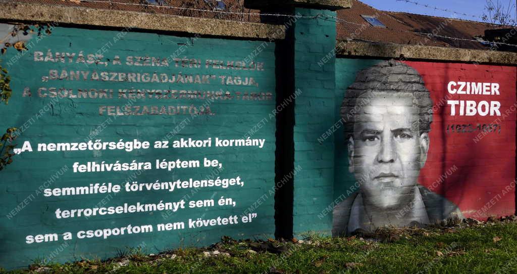 Emlékezés - Budapest - 1956-os hősöket bemutató falfestmények Pasaréten