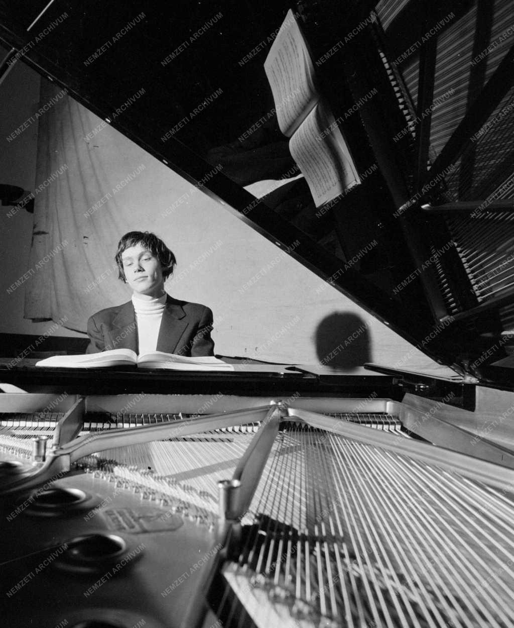 Kocsis Zoltán Kossuth-díjas zongoraművész