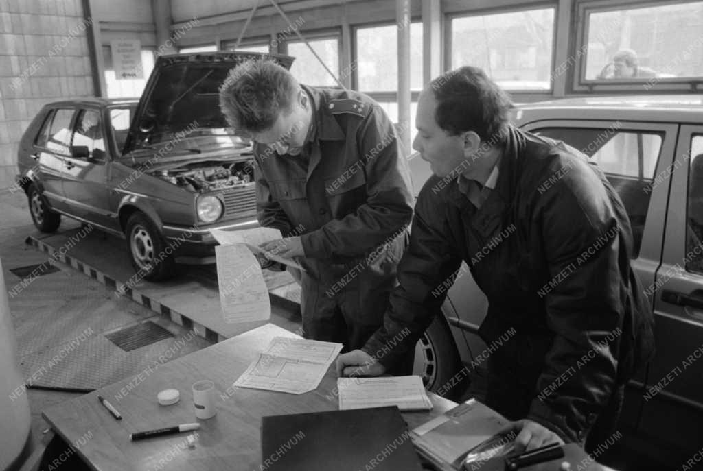 Vám - Új szabály a nyugati gépkocsik vámvizsgálatánál