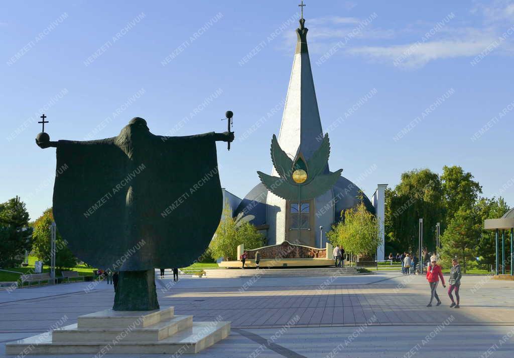 Városkép - Százhalombatta - Szent István tér