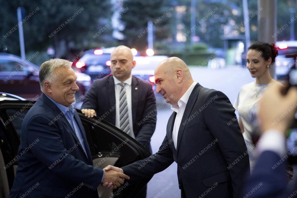 Orbán Viktor Ilie Bolojan román miniszterelnökkel tárgyalt