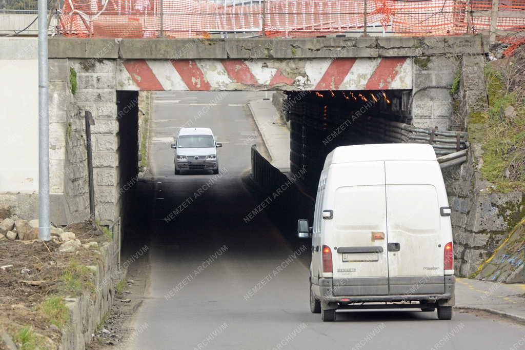 Felújítás - Vác - Megújul a váci vasútállomás