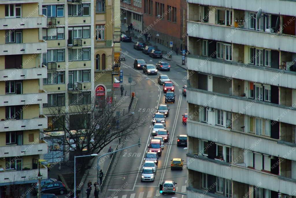 Budapest - Városkép - Személygépkocsik csúcsforgalma