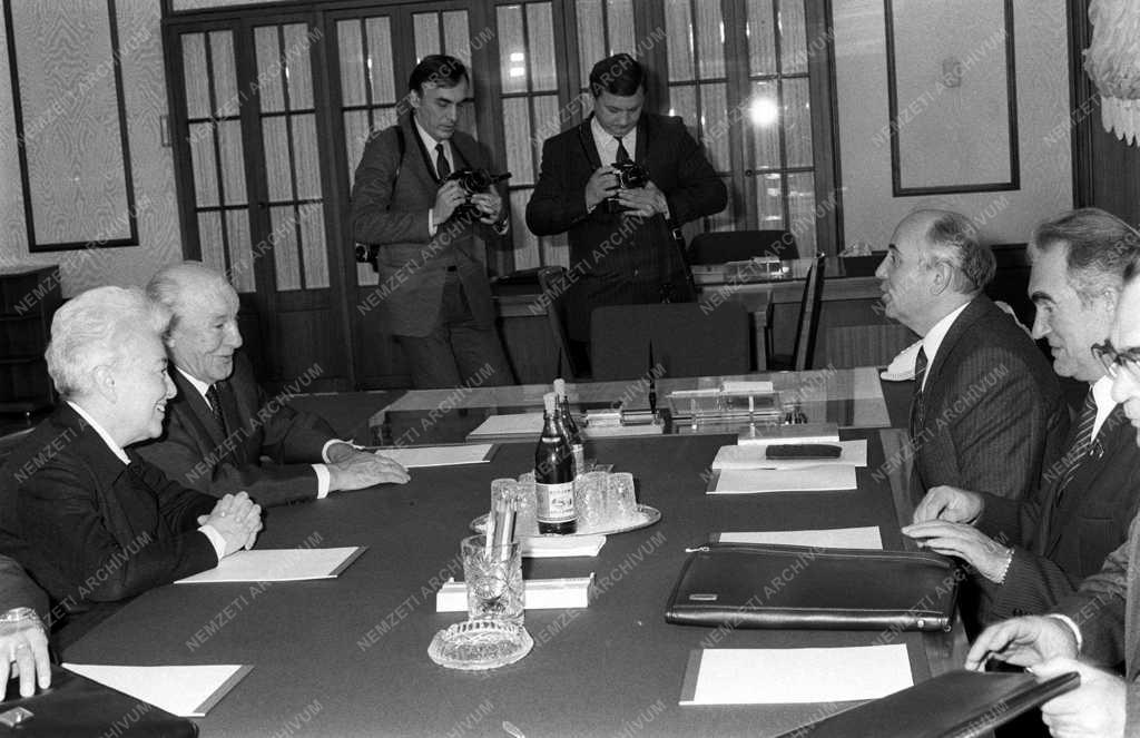 Kádár János a Szovjetunióban