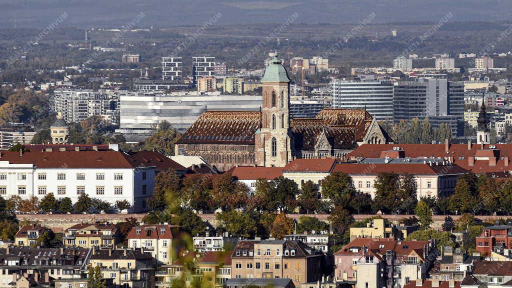 Városkép - Budapest látképe a Sas-hegyről