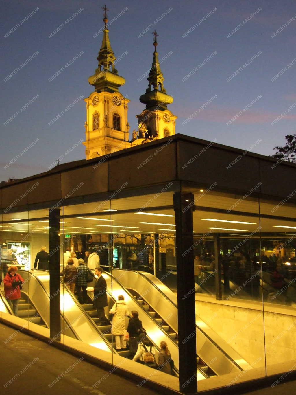 Budapest - Metró - Mozgólépcső