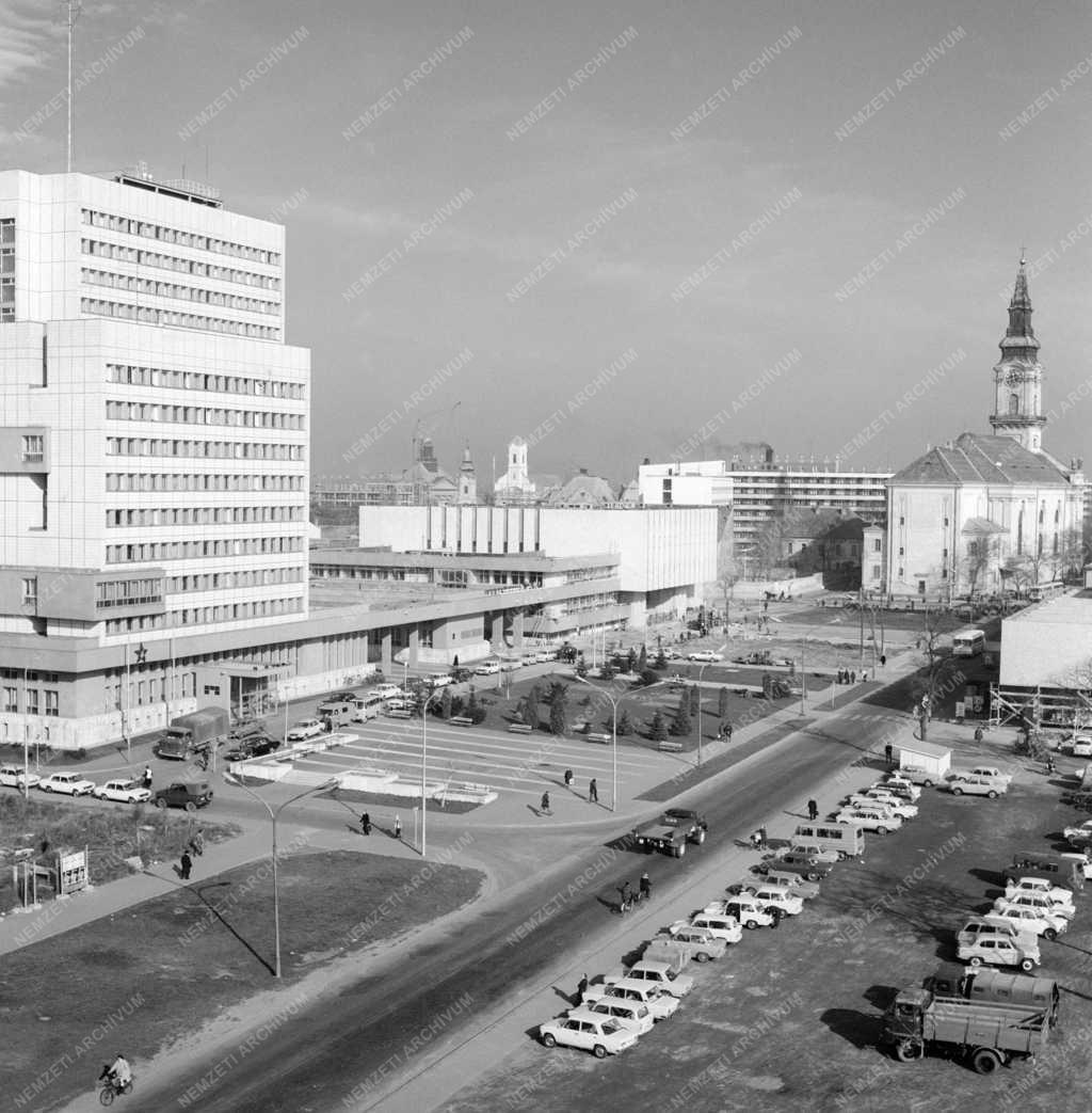Városkép-életkép - Kecskemét új városközpontja 