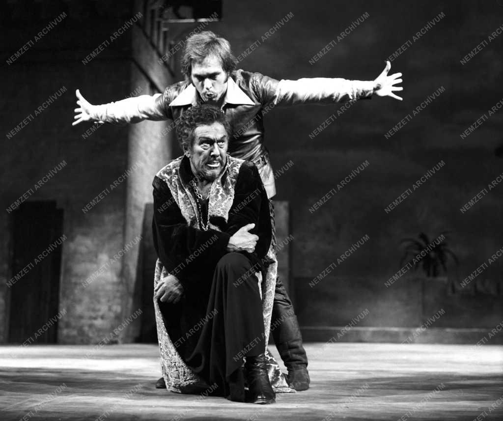 Kultúra - Színház - A Madách Színház szeptember 28-án bemutatja Shakespeare: Othello című drámáját, rendező Ádám Ottó