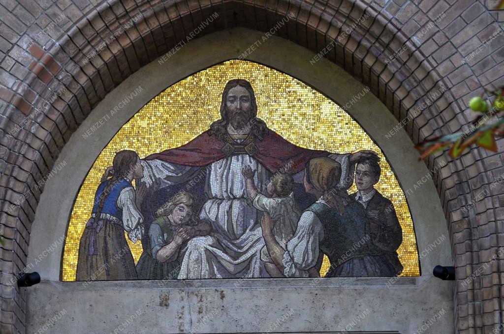 Egyház - Budapet - Renoválják a fasori evangélikus templomot