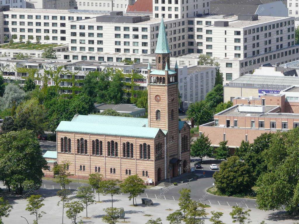 Berlin -  St. Matthaus-Kirche