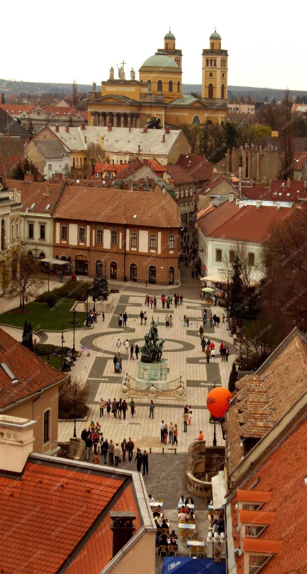 Vidéki városok - Eger - Dobó tér