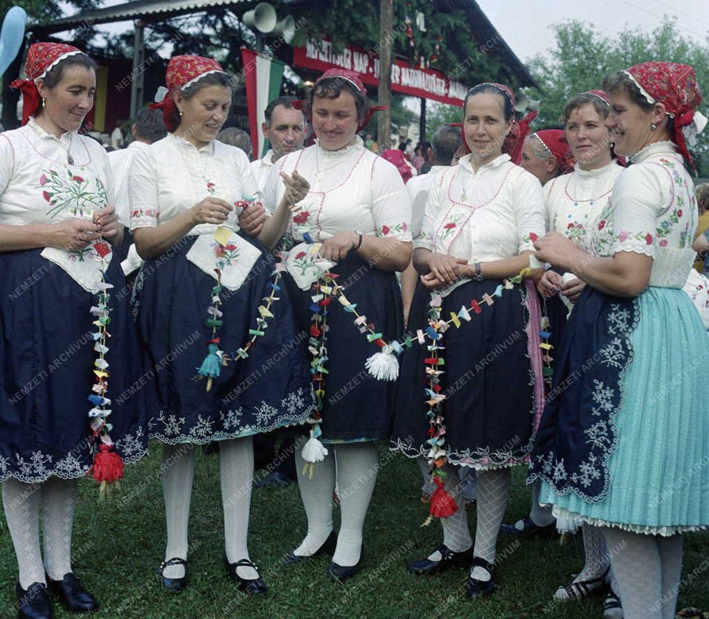 Kultúra - Népművészet - Nézsai asszonyok