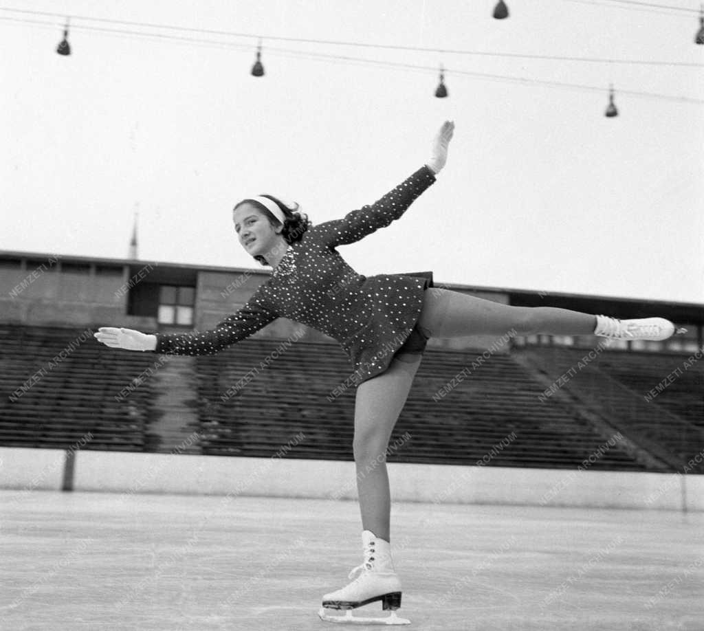 Sport - Műkorcsolya - Budapesti Petőfi idénynyitó verseny
