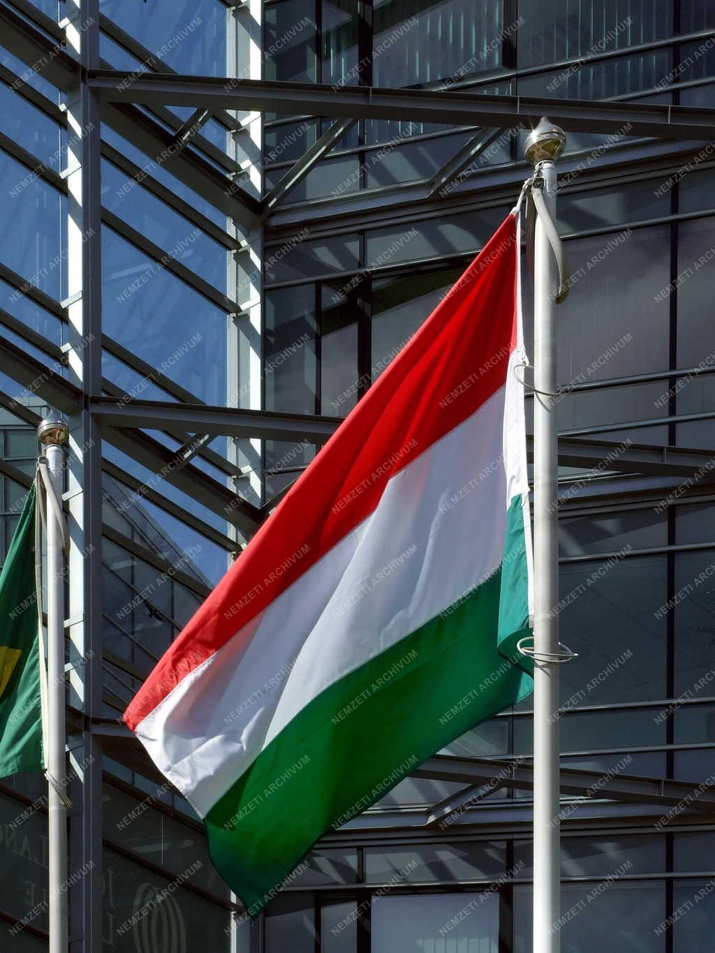 Budapest - Jelkép - Magyar nemzetiszín zászló