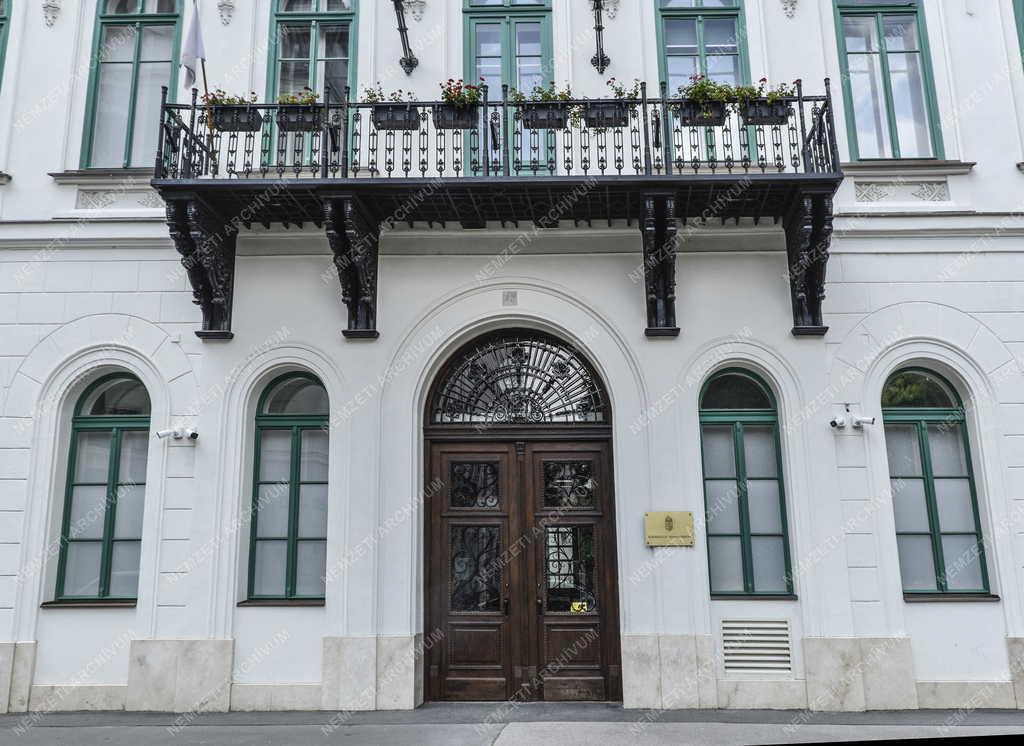 Közigazgatás - Igazságügyi Minisztérium