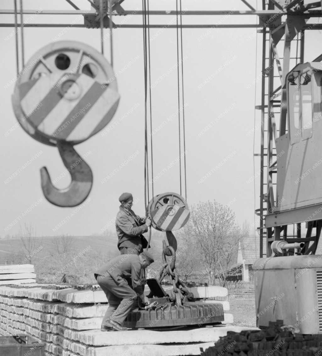 Építkezés - Vasúti pályafelújítás