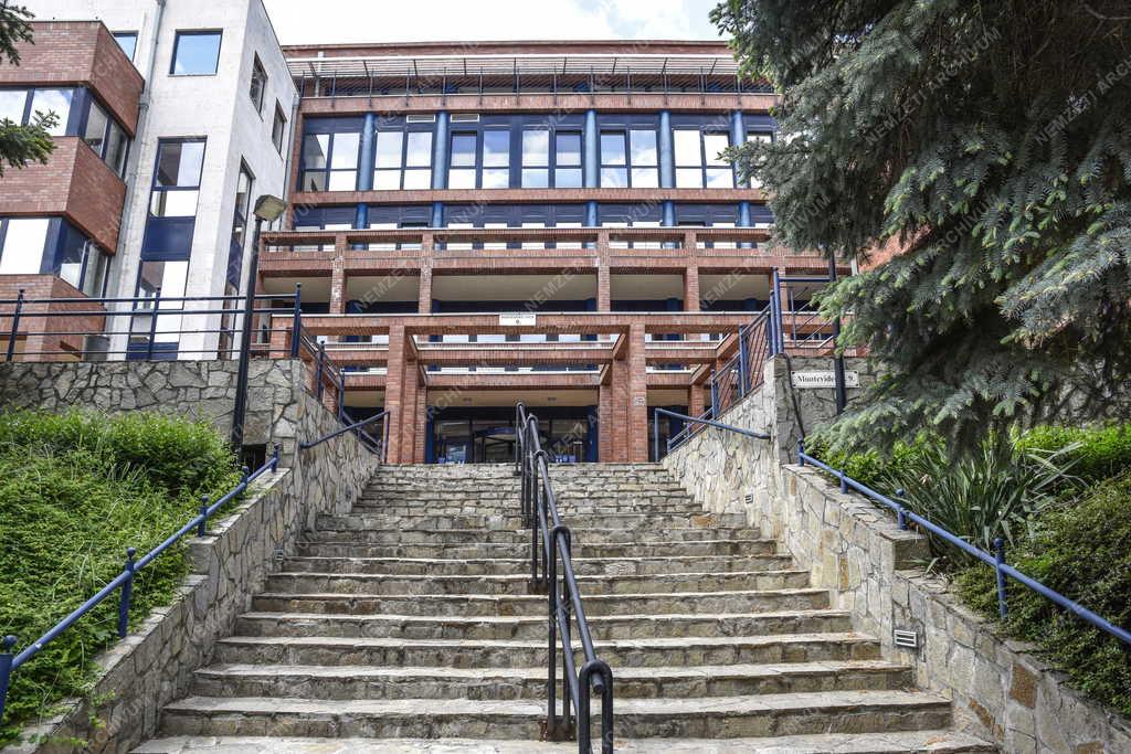 Városkép - Szépvölgyi Irodapark - Central Médiacsoport Zrt.