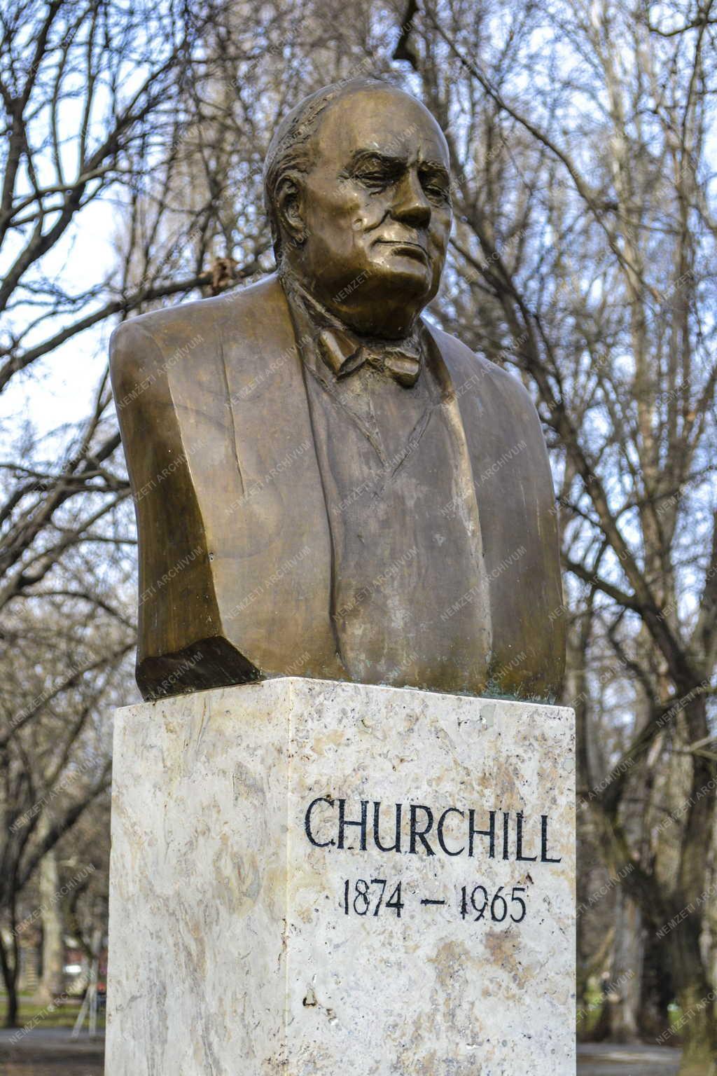 Műalkotás - Budapest - Winston Churchill szobra