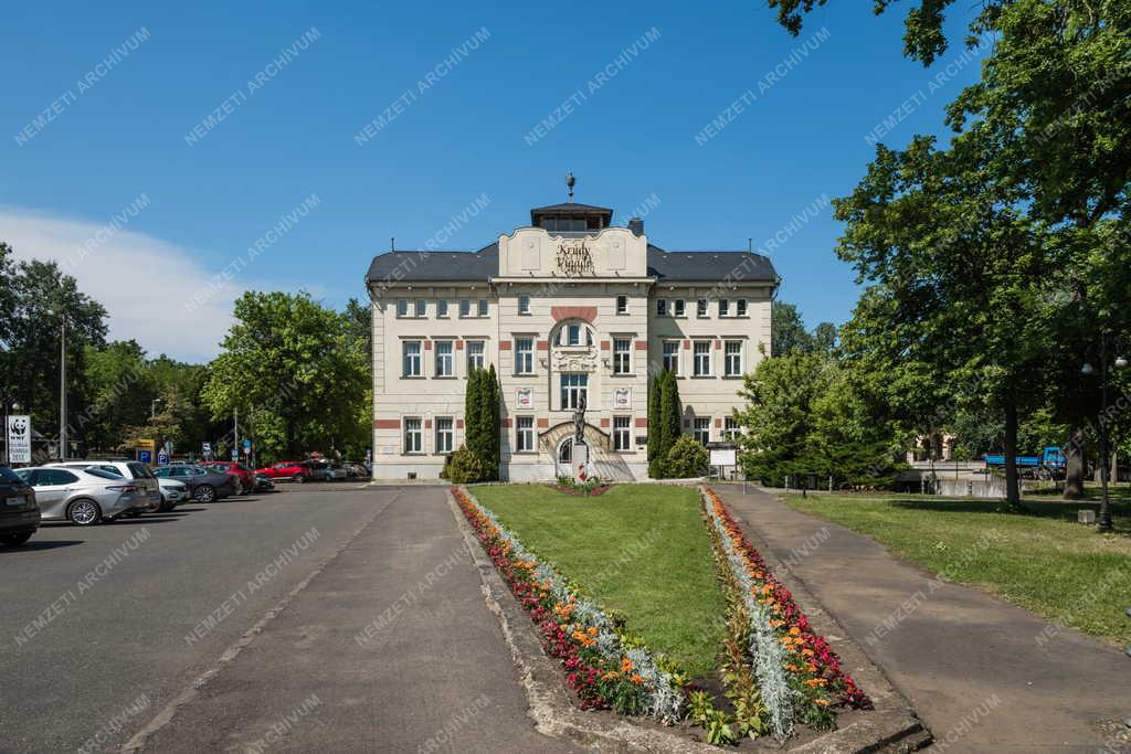 Városkép - Nyíregyháza - Sóstó - Krúdy Vigadó