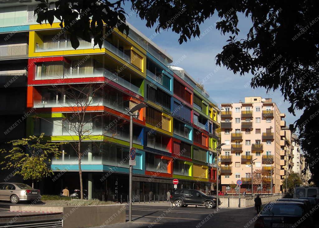 Városkép - Budapest - Bercsényi utcai színes házak