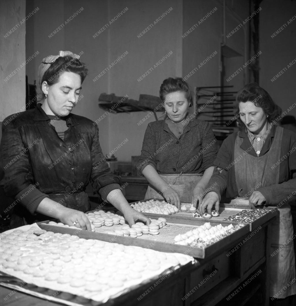 Vendéglátás - Gourmand cukrászda