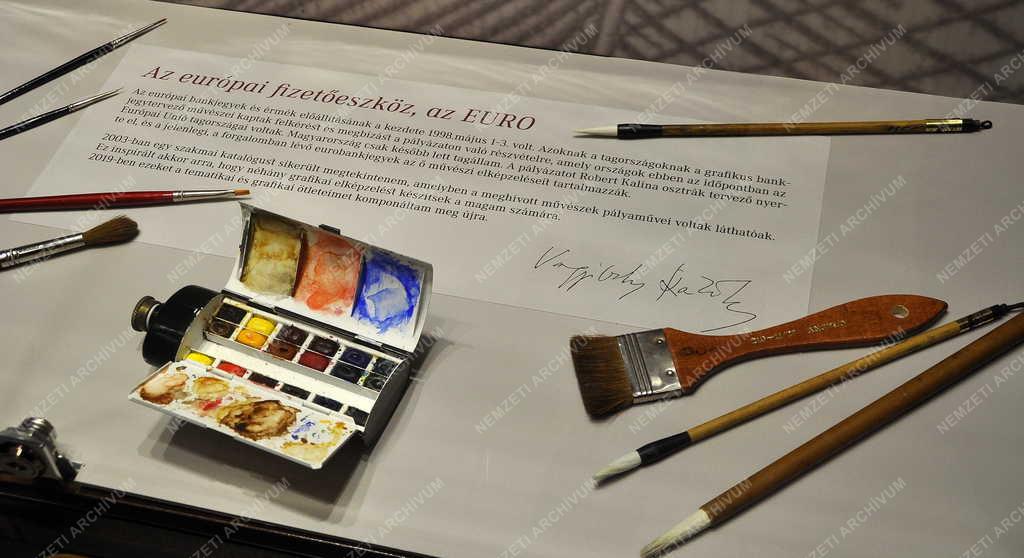Kultúra - Évforduló - A 80 éves Vagyóczky Károly bankjegytervező grafikus kiállítása