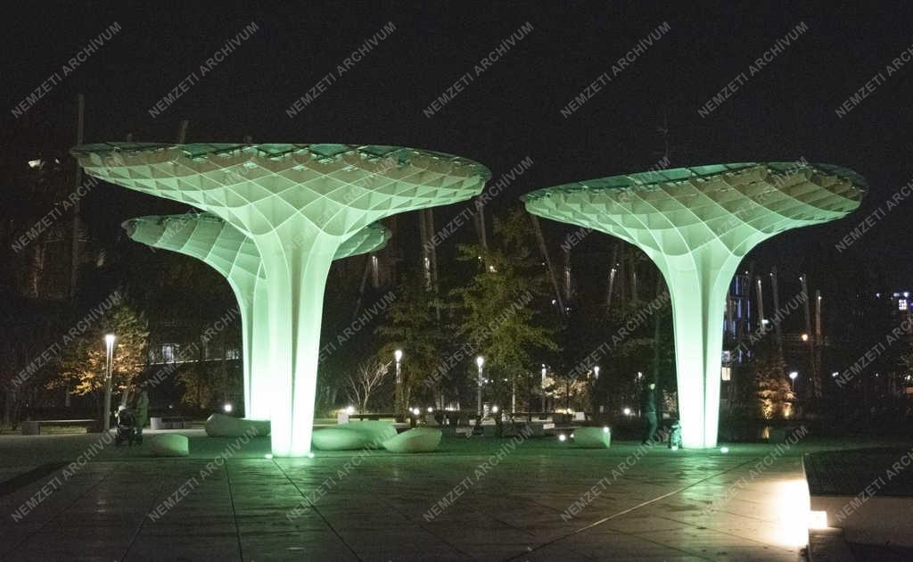 Városkép - Budapest - A Széllkapu park este