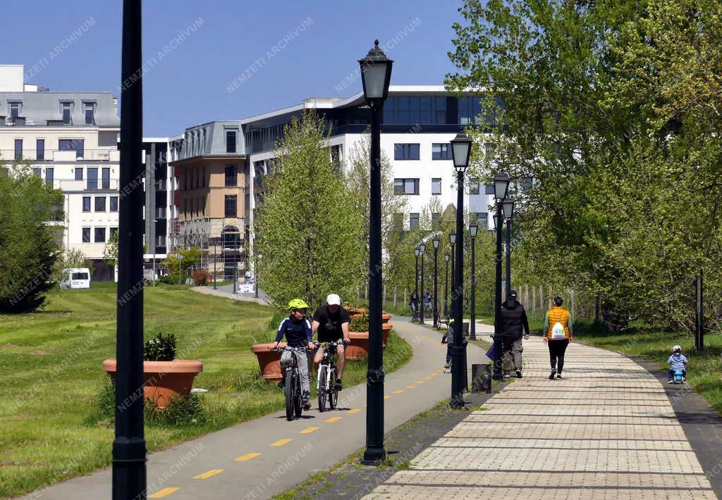 Városkép - Tópark Lakópark Törökbálinton