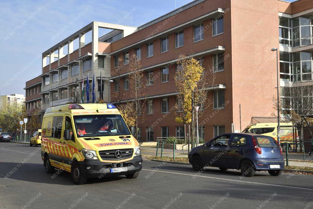 Egészségügy - Budapest - Magyar Honvédség Egészségügyi Központ